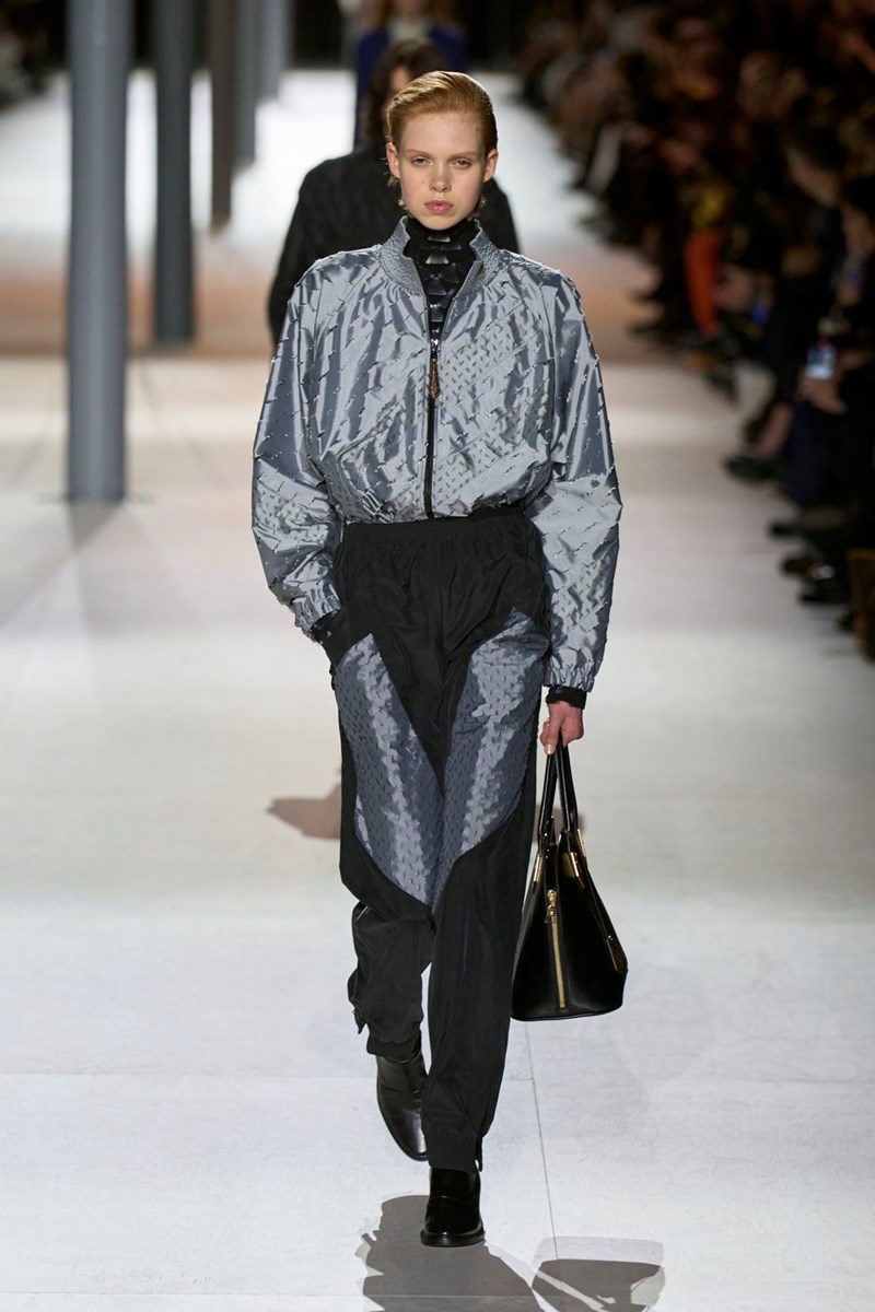 Louis Vuitton FW24: Ώρα μηδέν για τον Nicolas Ghesquière - εικόνα 29