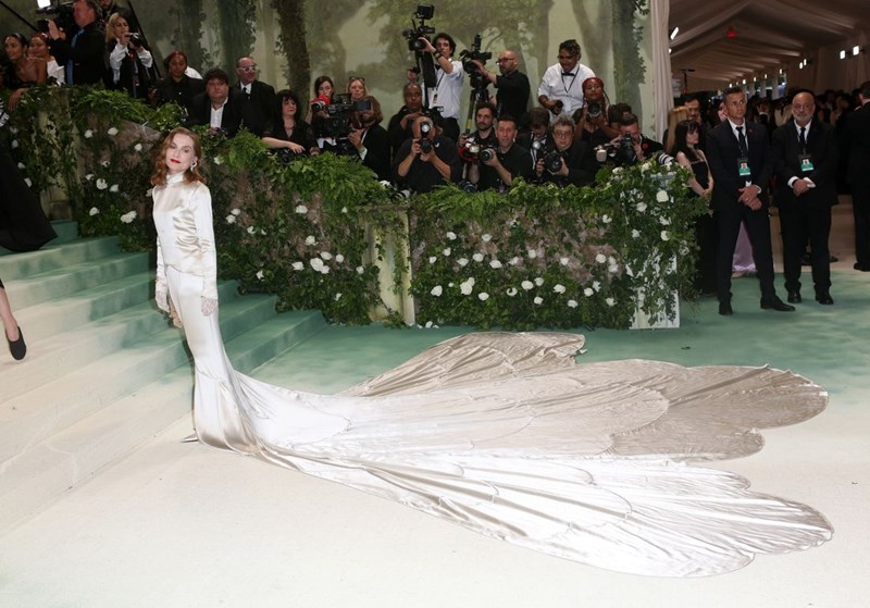 Met Gala 2024: Οι best dressed και οι παρουσίες που ξεχώρισαν στα Met steps - εικόνα 20