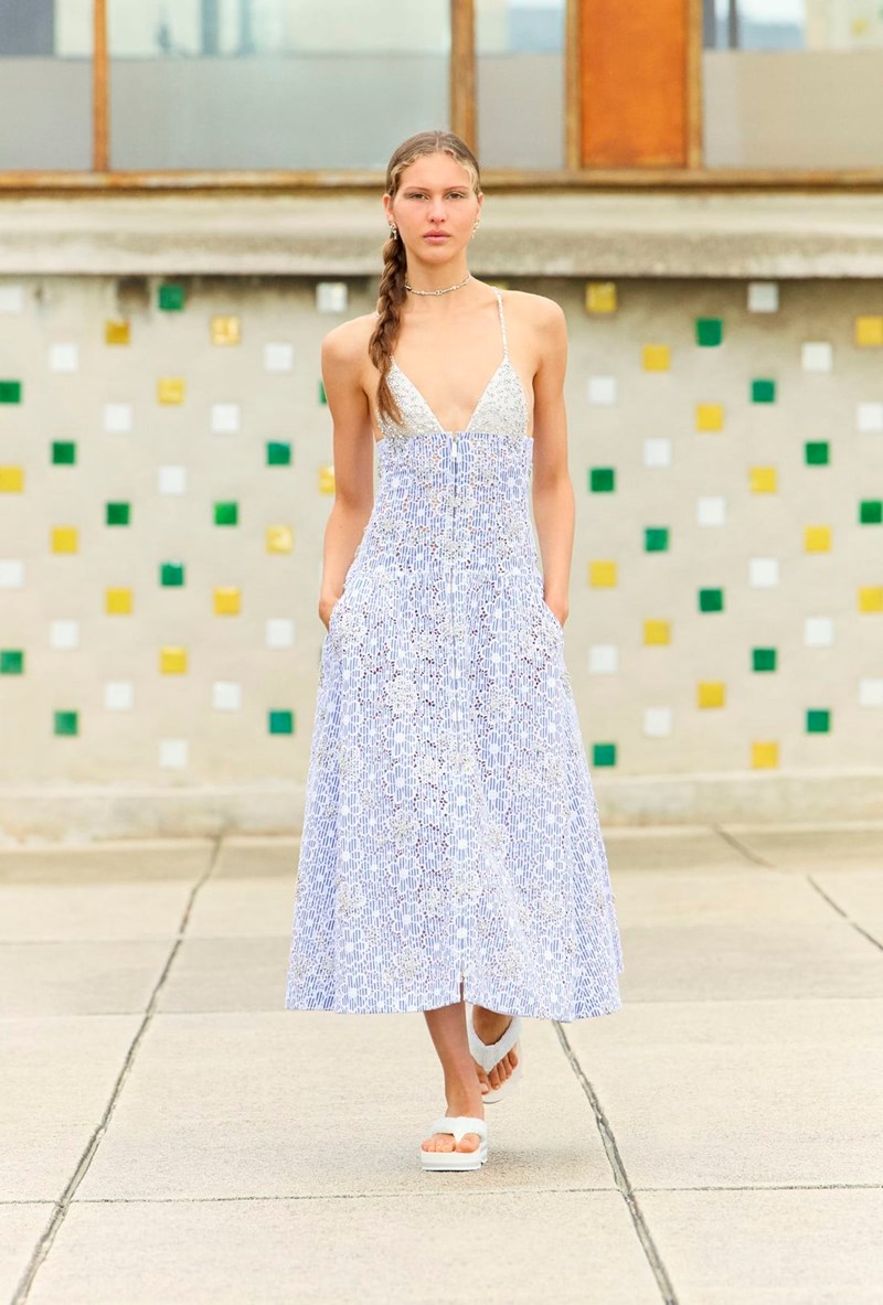 Chanel: 14 looks από την Cruise συλλογή που κλείνουν μέσα τους τη σαγήνη της θερινής περιόδου - εικόνα 5