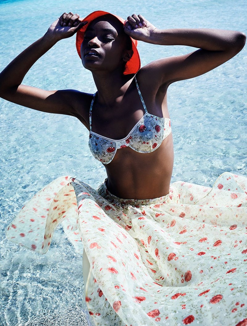 Under the sun: Τα outfits που θέλουμε να αντιγράψουμε στις καλοκαιρινές μας διακοπές - εικόνα 10
