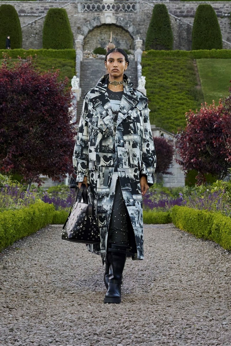 Dior Cruise 2025: Η επιστροφή της εποχής του ρομαντισμού - εικόνα 15