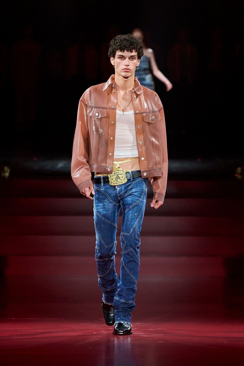 Dsquared2: Η νέα συλλογή για την Άνοιξη / Καλοκαίρι 2025 ακροβατεί μεταξύ απαλότητας και δύναμης - εικόνα 3