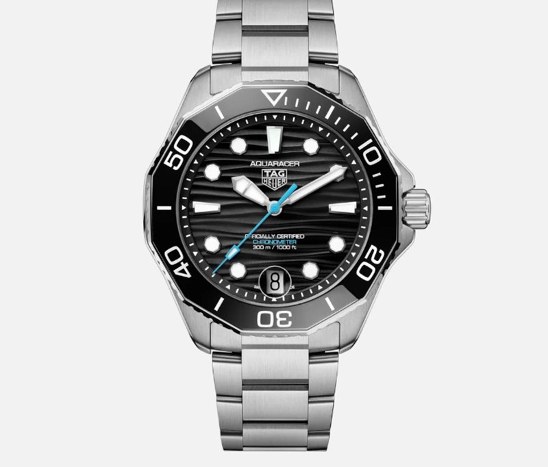 TAG Heuer Aquaracer Professional 300 Date & GMT: Κατακτώντας τους βυθούς και το χρόνο - εικόνα 2
