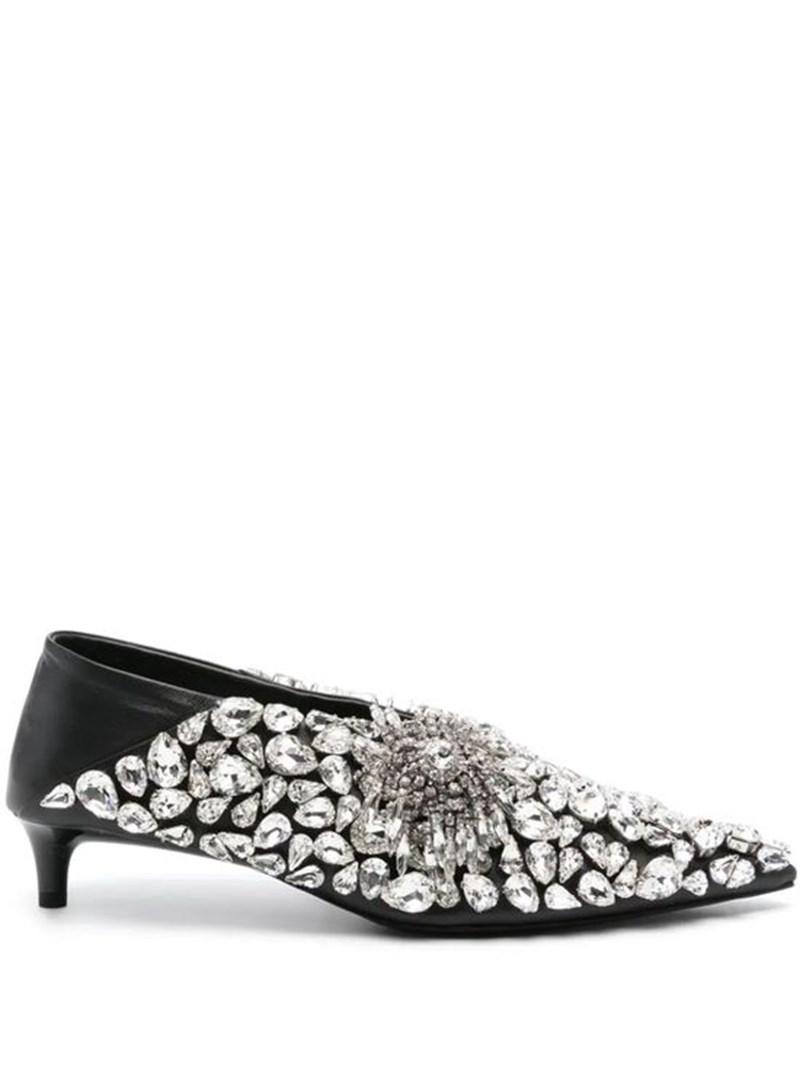 Black & White: Τα ασπρόμαυρα outfits πρωταγωνιστούν τις τελευταίες ημέρες του καλοκαιριού - εικόνα 5