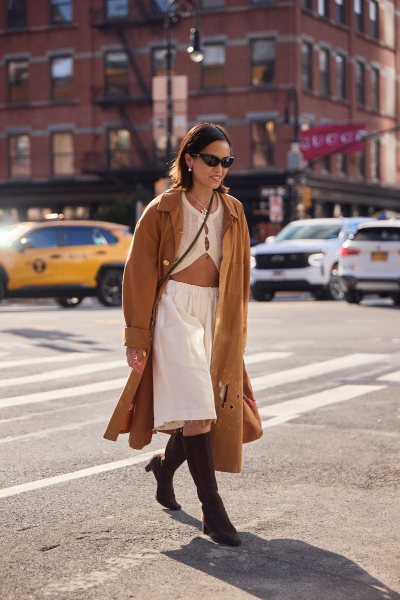 Fashion inspo: Έτσι θα φορέσεις την πιο posh απόχρωση για το φθινόπωρο - εικόνα 6