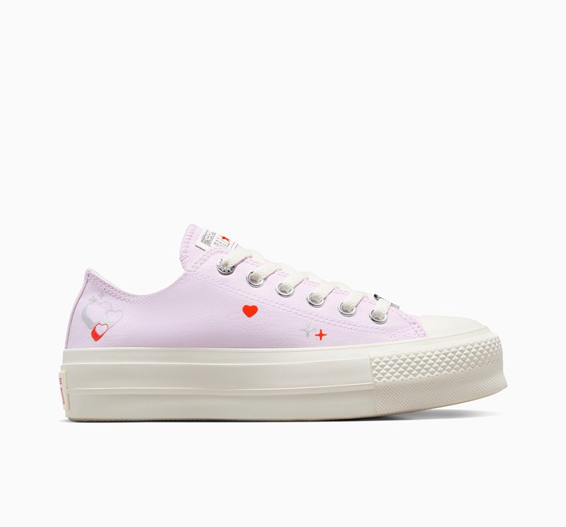 Τα sneakers που θα χαιρόμαστε να φοράμε on repeat - εικόνα 10
