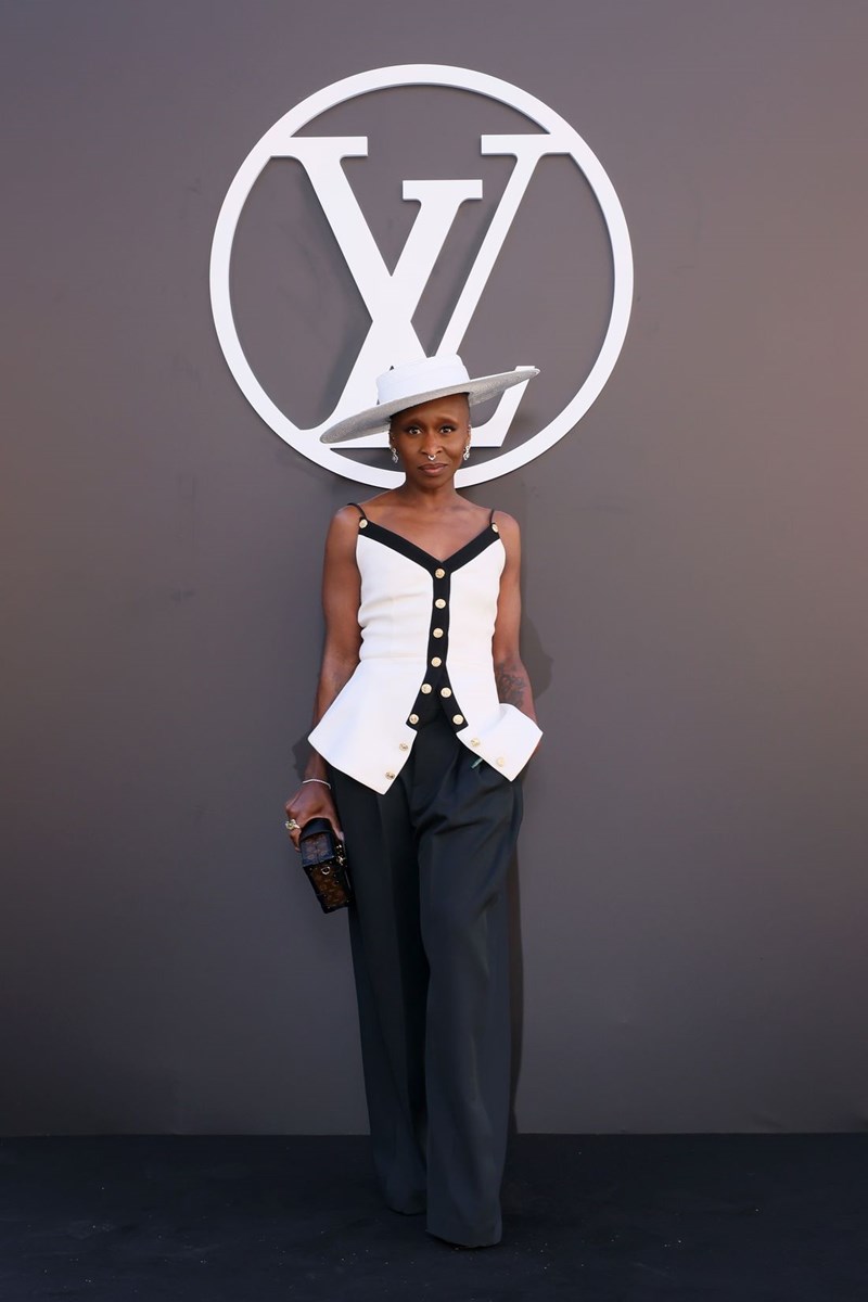 Louis Vuitton SS25: Ταξίδι προς τον μαξιμαλισμό - εικόνα 12