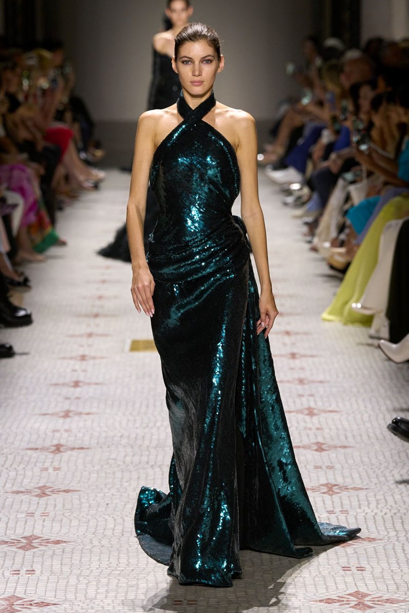 Sequins on: 6 οικονομικά κομμάτια με παγιέτες για να κλέψεις τις εντυπώσεις στα πάρτι του χειμώνα - εικόνα 8