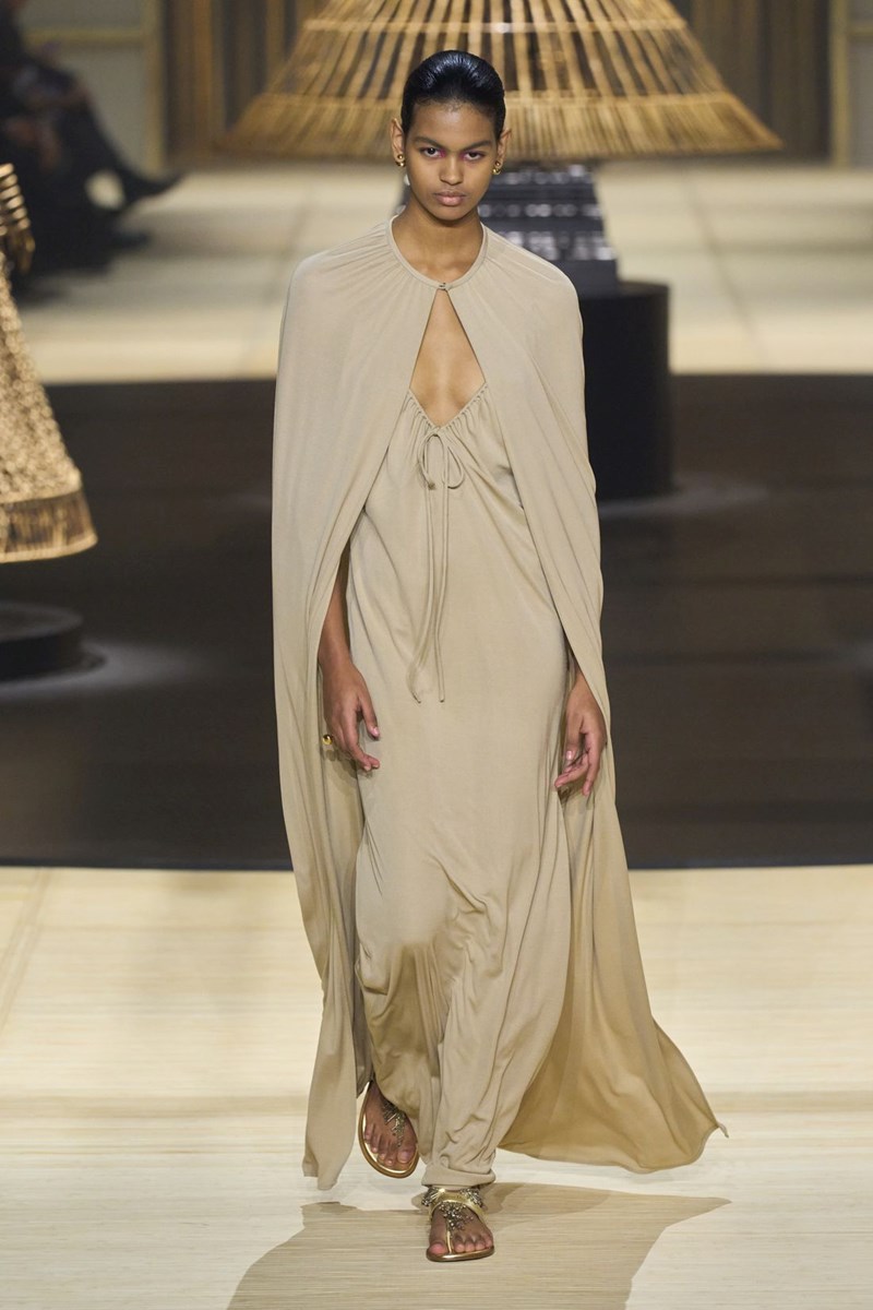 Το vintage πανωφόρι που επιστρέφει δυναμικά στα looks μας αυτό τον χειμώνα - εικόνα 2