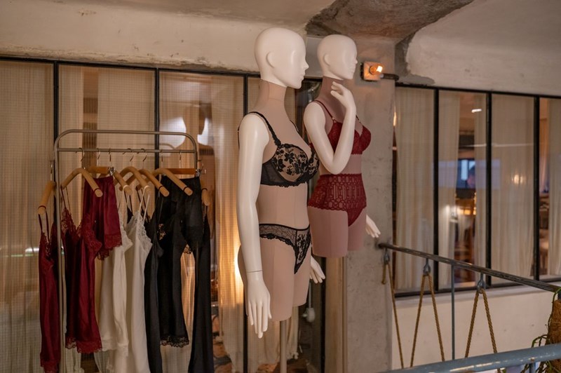 Η “Τέχνη της Κομψότητας”: Ένα exclusive Press Event εμπνευσμένο από τη συλλογή Intimissimi A/W 2024  - εικόνα 5