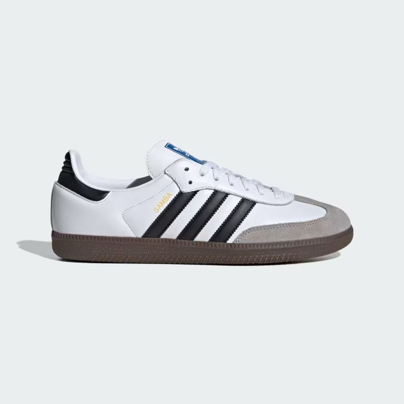 Η Anne Hathaway είναι σαν κι εμάς: Τα οικονομικά sneakers της αξίζουν μία θέση στη γκαρνταρόμπα σου - εικόνα 1