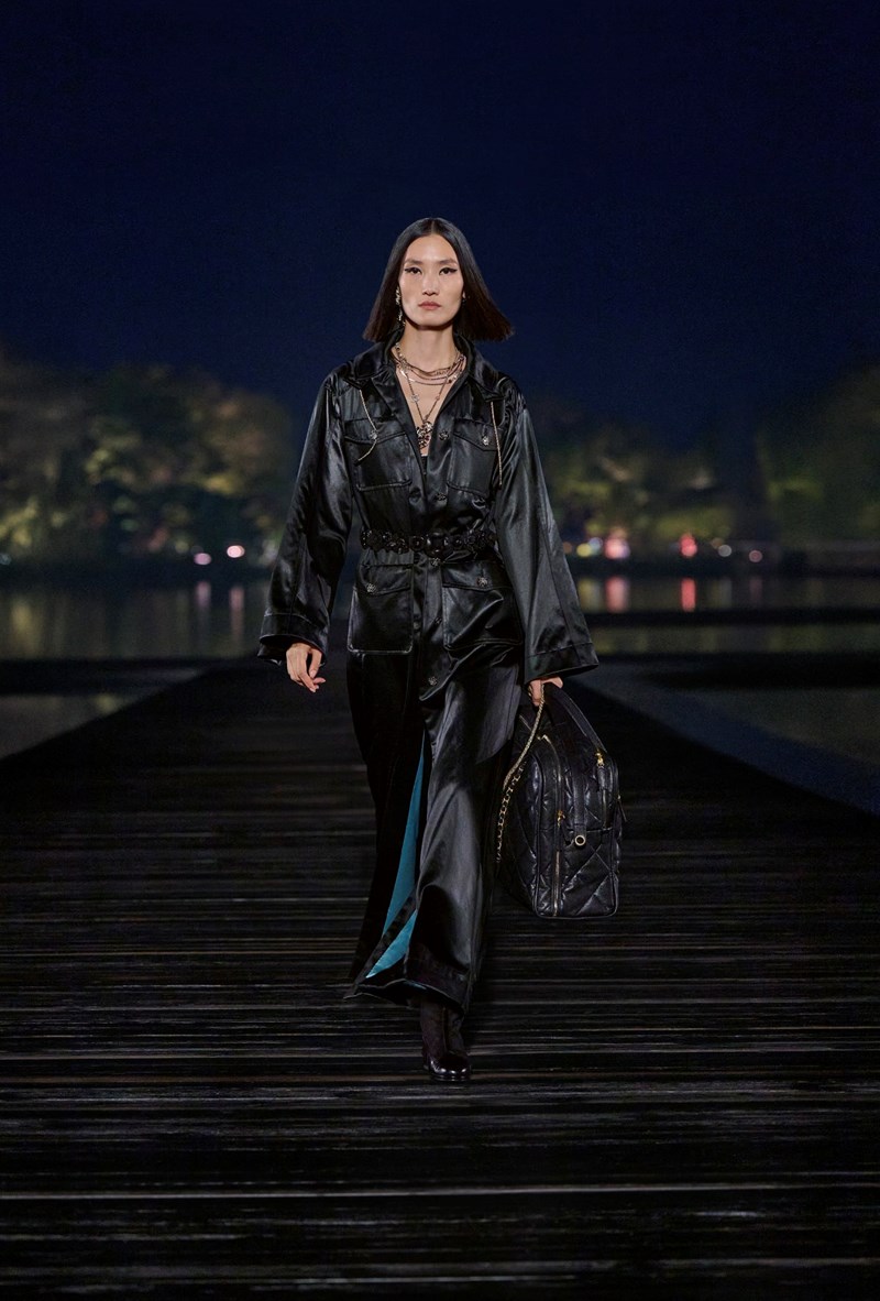 Chanel Métiers d’art 2024/25: Από το Παρίσι στην Κίνα, ένα ονειρικό ταξίδι αφιερωμένο στη μόδα - εικόνα 3