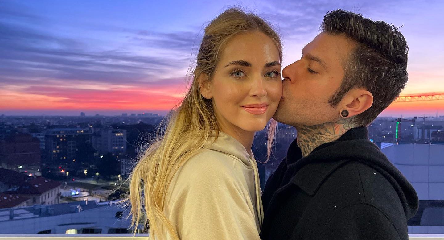 Fedez: Aφηγείται το τέλος του γάμου του με την Chiara Ferragni και την απόπειρα αυτοκτονίας στο πρώτο του βιβλίο - εικόνα 1