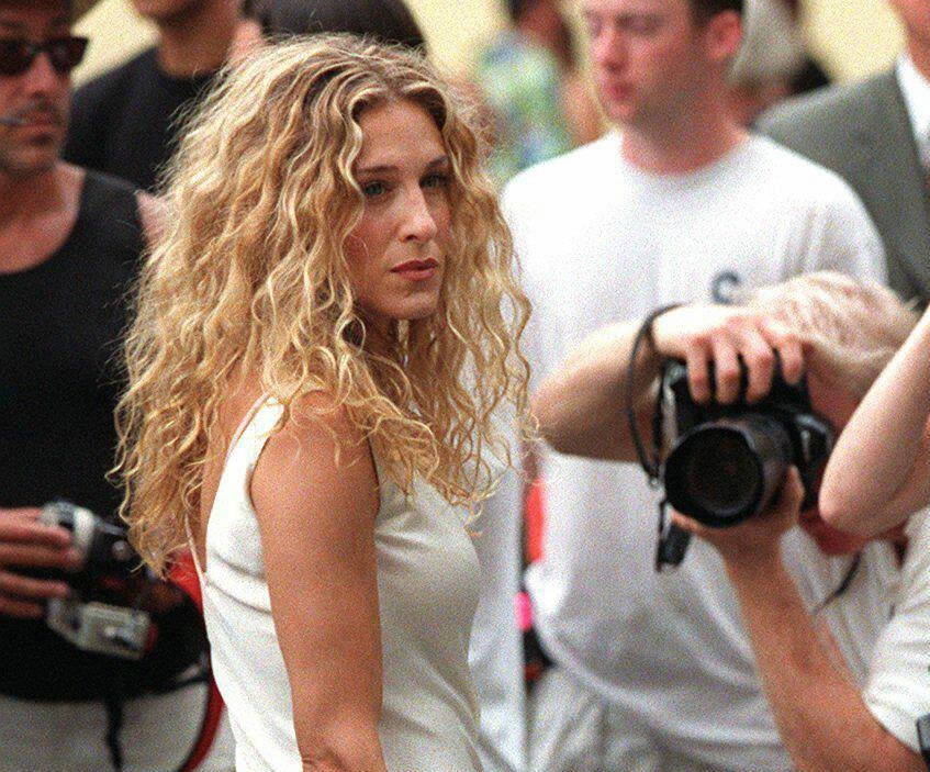 Το iconic top της Carrie Bradshaw είναι ξανά διαθέσιμο 20 χρόνια αργότερα - εικόνα 3