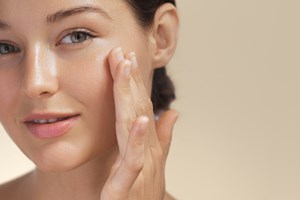 H viral ενυδατική κρέμα που οι beauty addicts αποκαλούν "botox σε βάζο" - εικόνα 2