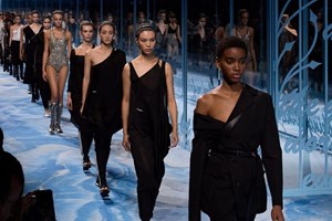 Ο οίκος Dior επέλεξε τον πιο εντυπωσιακό κήπο για την παρουσίαση της συλλογής Fall 2025 - εικόνα 1