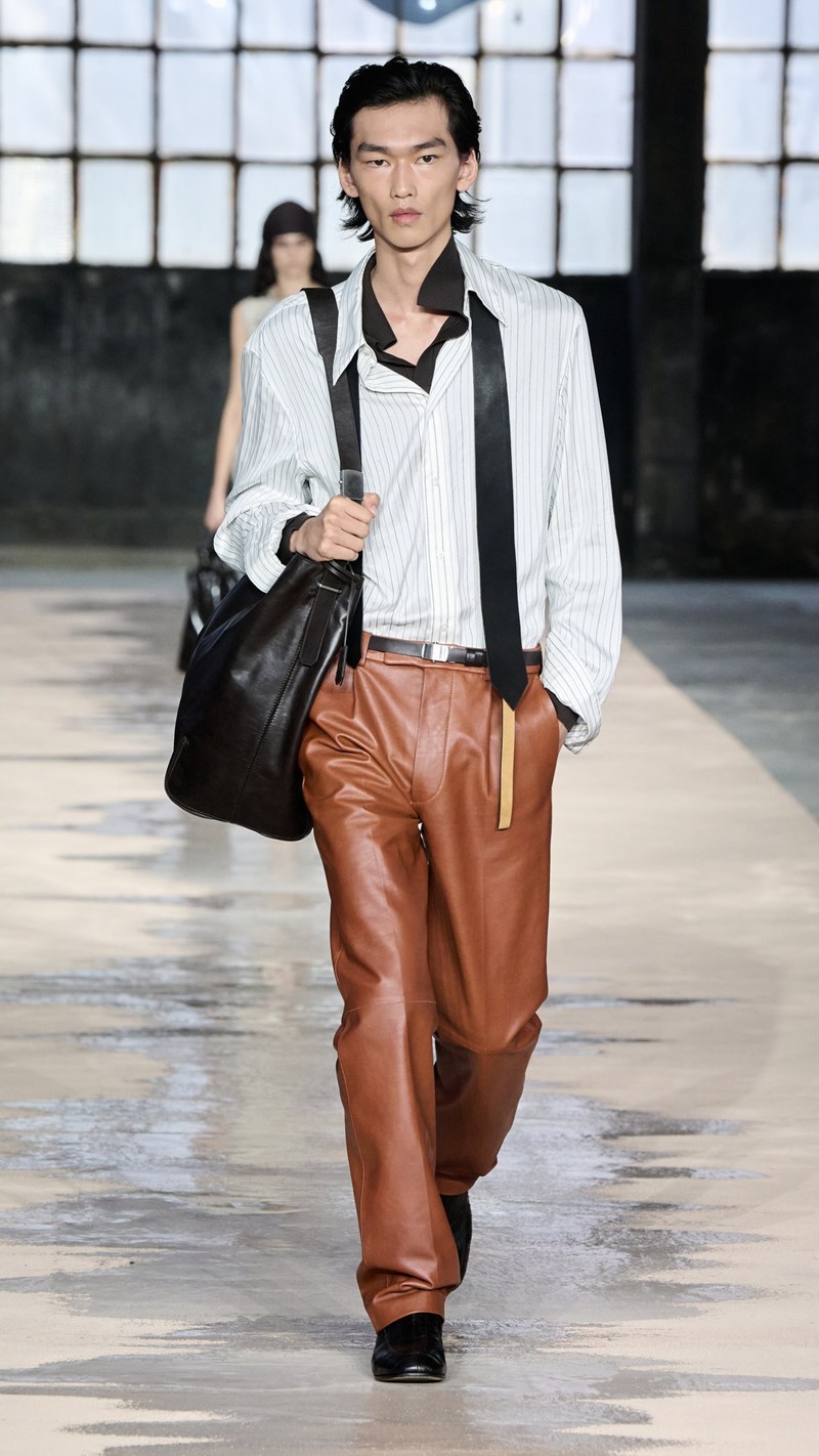 BOSS_Spring_Summer_26_Fashion_Show_RUNWAY_030_9x16__image