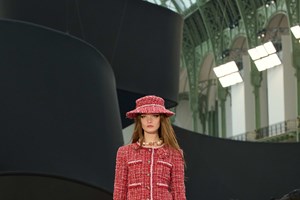 CHANEL 25: Η JENNIE γίνεται το πρόσωπο της νέας καμπάνιας στο πλευρό της Dua Lipa - εικόνα 5