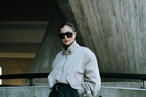 Η Meghan Markle με την οικονομική τσάντα ταξιδιού που έχεις κι εσύ στην ντουλάπα σου - εικόνα 3