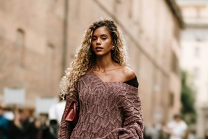 Barrel τζιν: Είναι πράγματι φορέσιμο το viral denim trend; - εικόνα 5