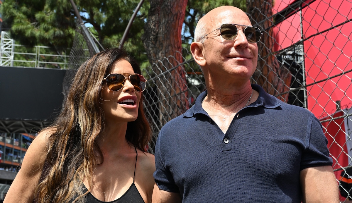 Γάμος Jeff Bezos & Lauren Sanchez: Αυτός ο οίκος μόδας υπογράφει το παραμυθένιο νυφικό - εικόνα 2