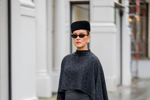 Στην άκρη το κασκόλ: Αυτή είναι η μεγαλύτερη τάση που έχουν υιοθετήσει τα stylish girls - εικόνα 1