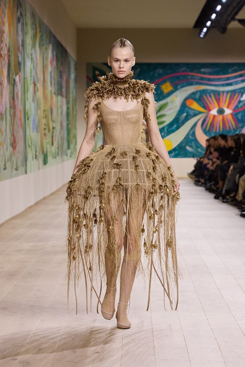 DIOR
