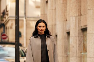 Chic στη βροχή: 4 λουκ που θα σου δώσουν έμπνευση για τις "rainy" εμφανίσεις σου - εικόνα 1