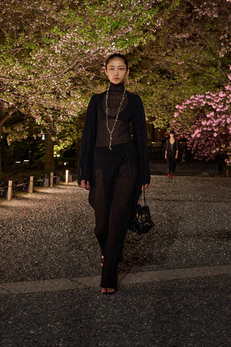 DIOR_W_RTW_FALL25_KYOTO_LOOK