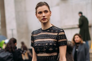 Αυτά είναι τα τζιν που θα φοράμε την άνοιξη του 2025 - εικόνα 5