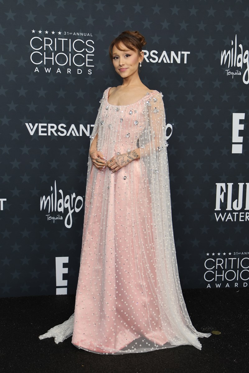 ariana-grande-elle-gr