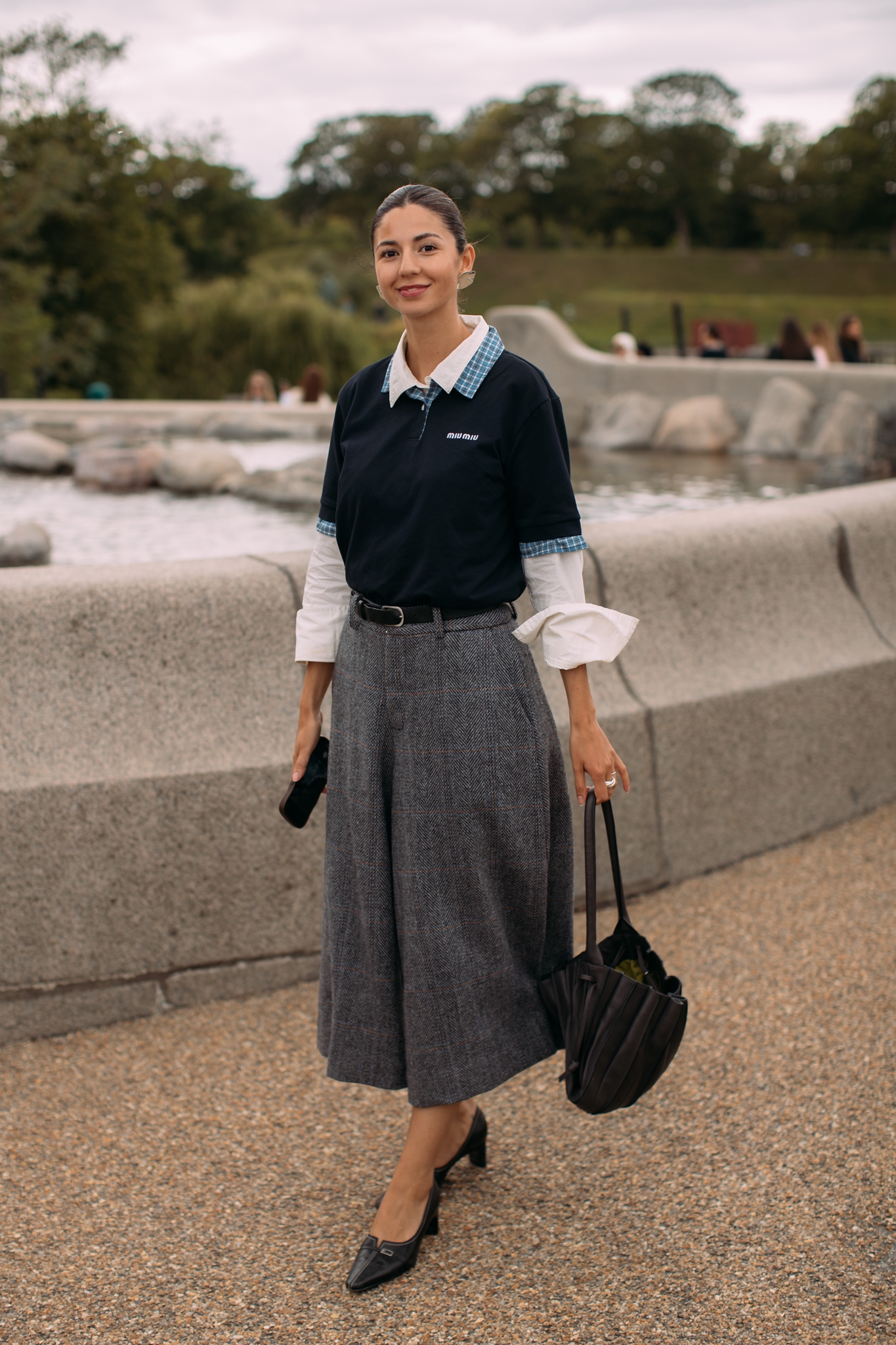 Polka dot: Πώς θα φορέσεις την εμμονή του καλοκαιριού τον φετινό χειμώνα - εικόνα 2