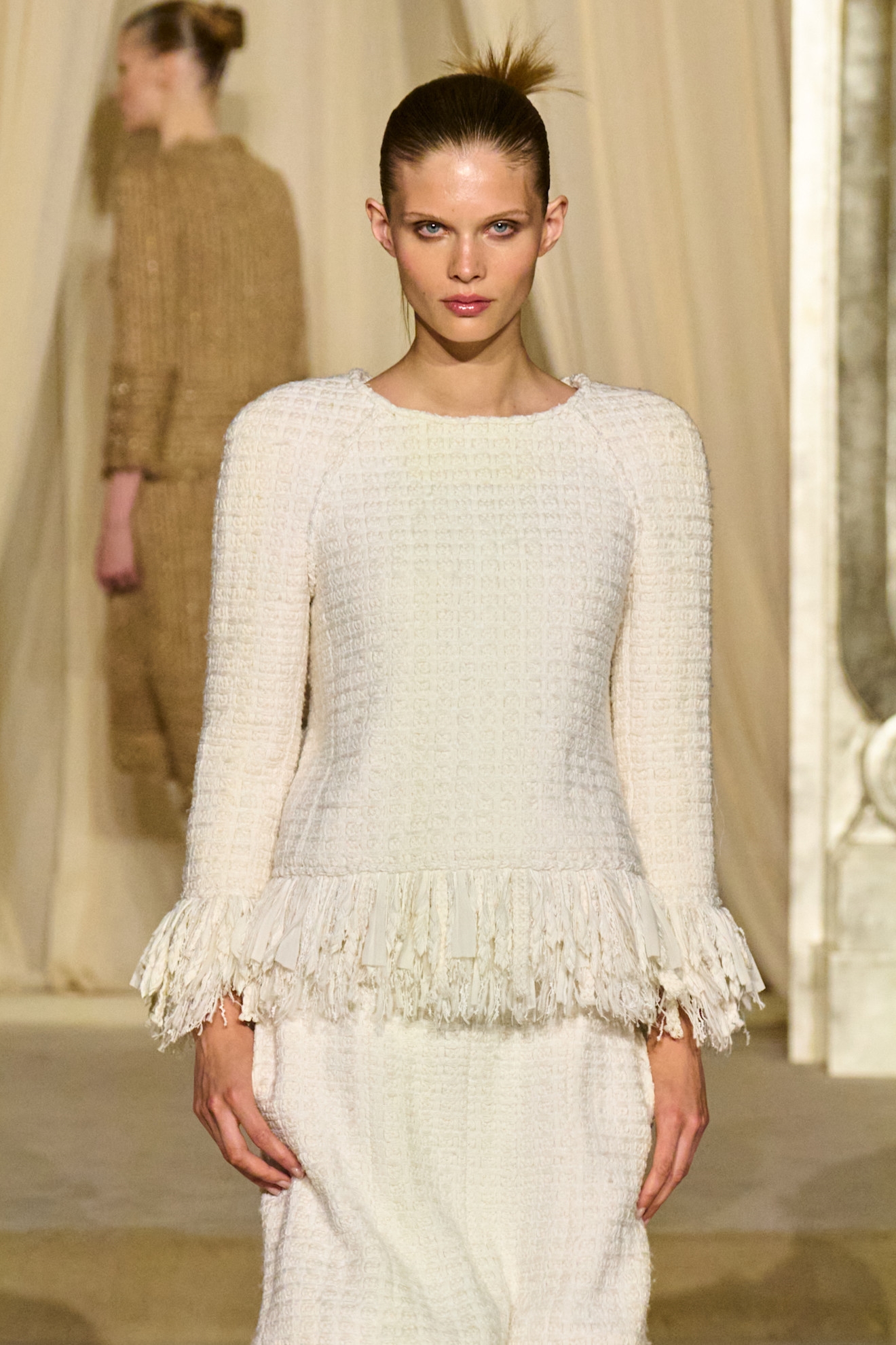 Chanel SS26: Στο σύμπαν του Matthieu Blazy δεν υπάρχει χοροχρόνος, μόνο αυθεντική αγάπη για τη μόδα - εικόνα 24