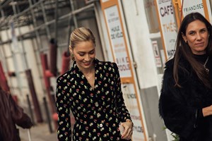 Αυτό το λουκ θα γίνει η "στολή" σου για κάθε ρομαντικό ραντεβού του χειμώνα - εικόνα 3