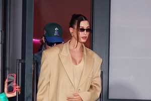 Miuccia Prada: Το casual elevated look της που θα αντιγράψουμε μέσα στην εβδομάδα - εικόνα 5