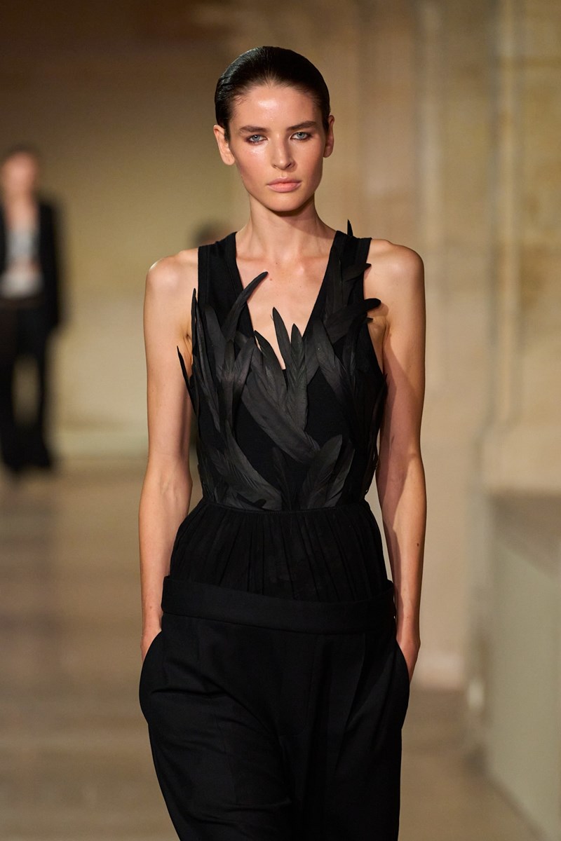 Victoria Beckham S26 001a