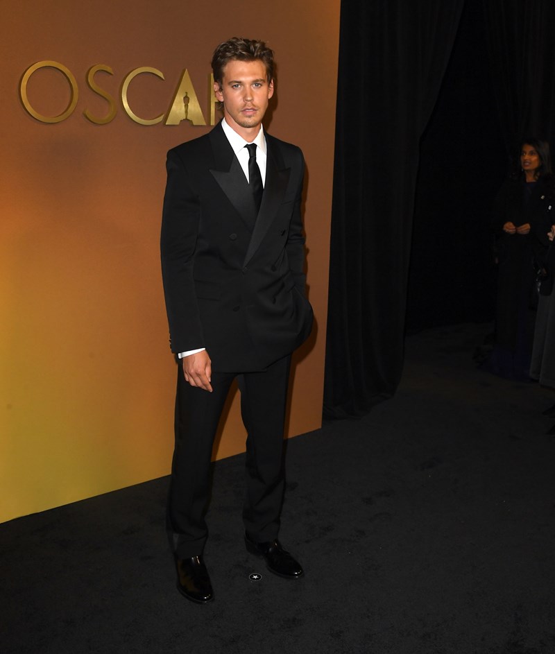 Austin Butler arrives at the 16th Governors Awards at The Ray Dolby Ballroom on November 16, 2025 in Hollywood, California.