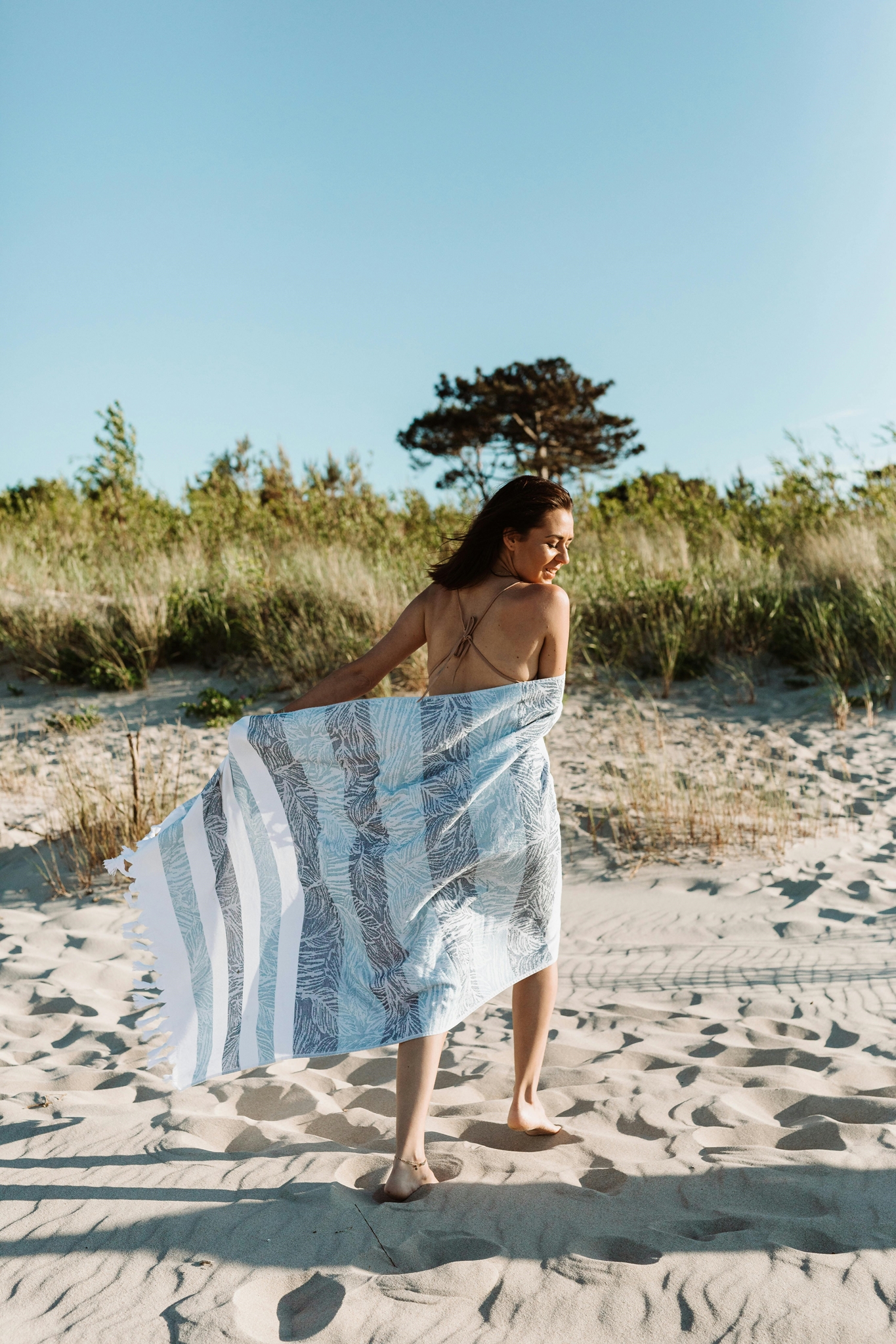 Είσαι lazy girl; Έτσι θα δημιουργήσεις τα πιο stylish looks σε χρόνο dt το καλοκαίρι - εικόνα 1