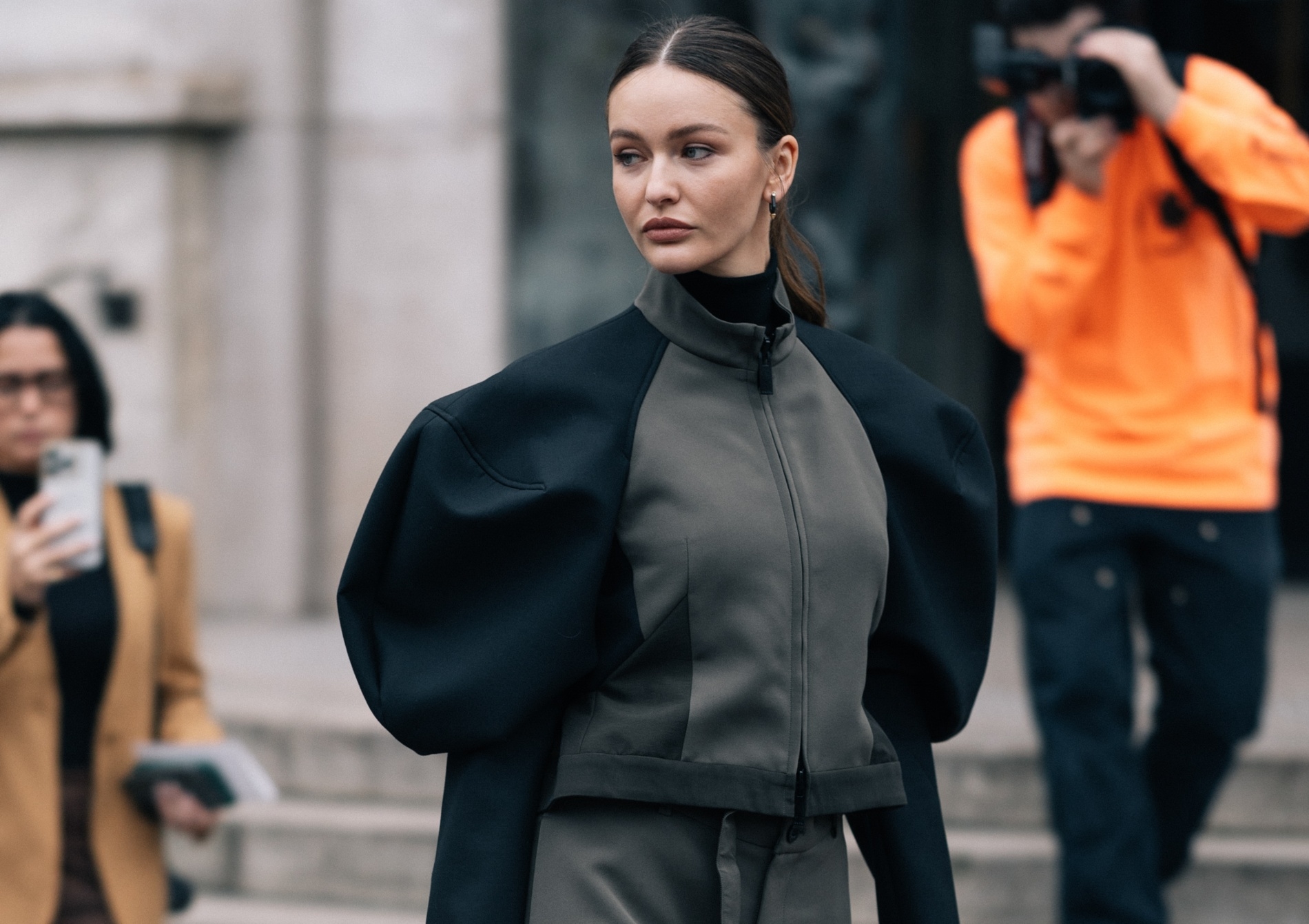 Αυτή θα είναι η "φούστα της άνοιξης" που εμπνέεται από τα '90s - εικόνα 11