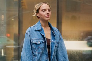 Άνοιξη 2025: Η αμφιλεγόμενη τάση στα παπούτσια επιστρέφει δυναμικά - εικόνα 9