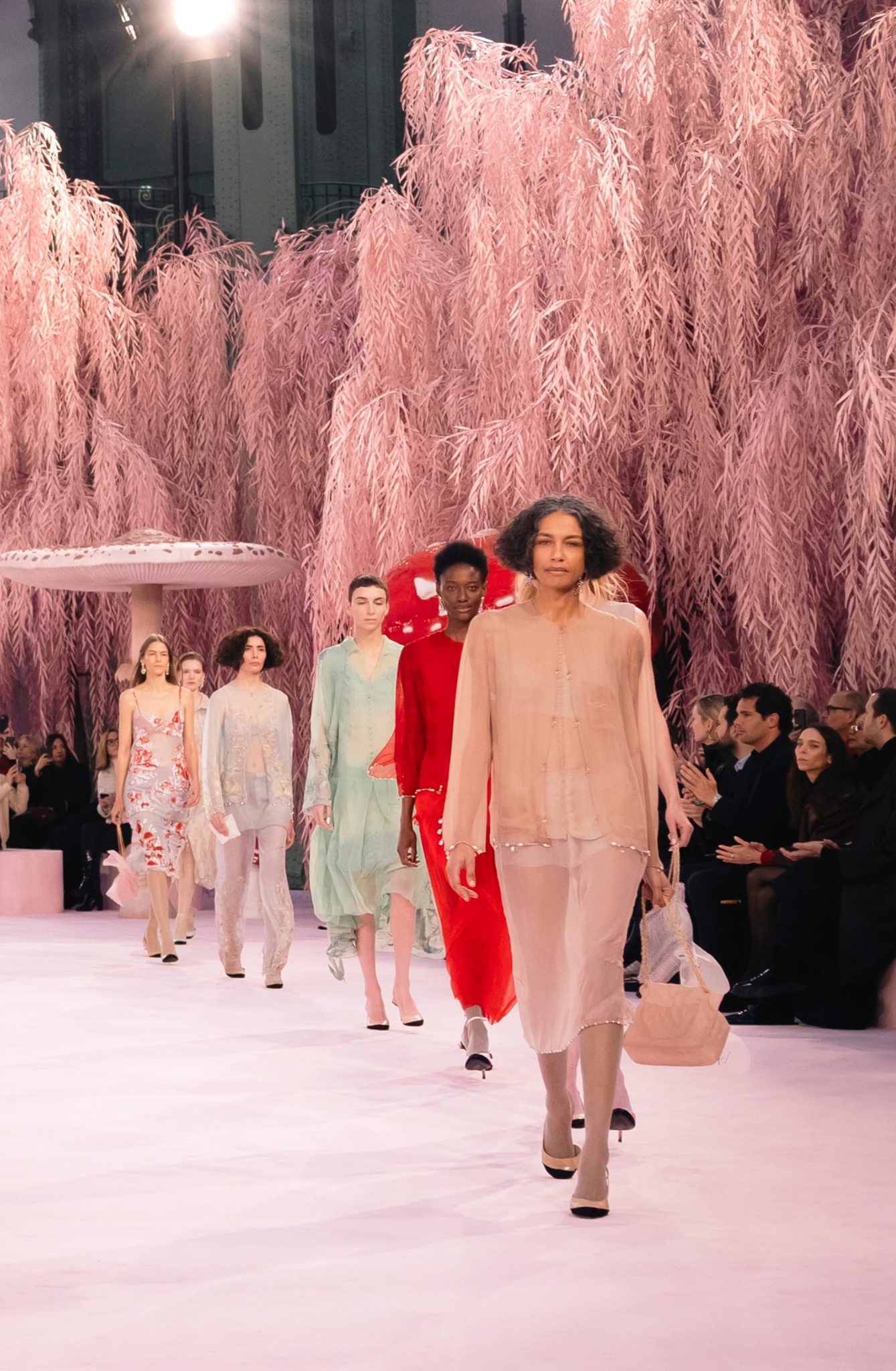 Chanel Haute Couture SS26: Οι καλεσμένοι που βρέθηκαν στο debut show του Matthieu Blazy - εικόνα 11