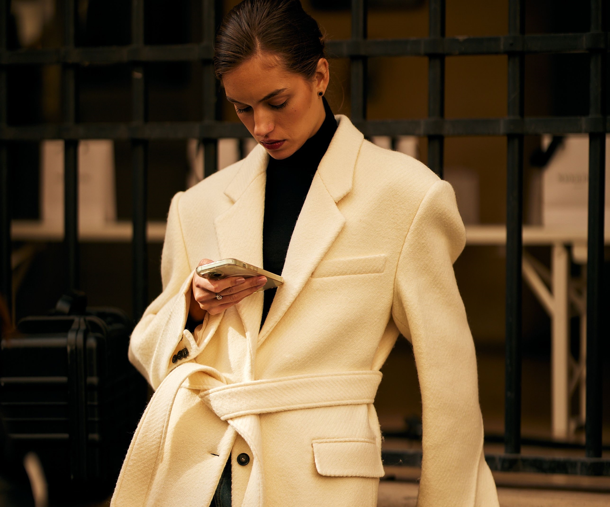 Girls night out: Βρήκαμε το πιο ιδιαίτερο blazer για τις εξόδους του ΣΚ - εικόνα 1