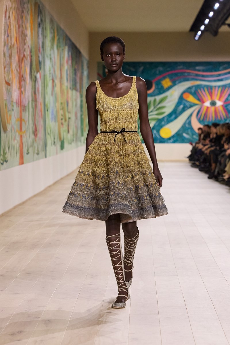 DIOR