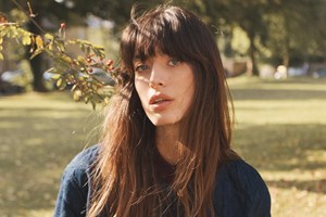 Κάτω από 16 ευρώ: Το φόρεμα από ZARA που είναι ιδανικό για το γραφείο - εικόνα 3