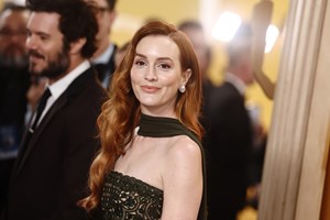 Η Jerry Hall ήταν η πιο καλοντυμένη καλεσμένη στο σόου της Burberry - εικόνα 3