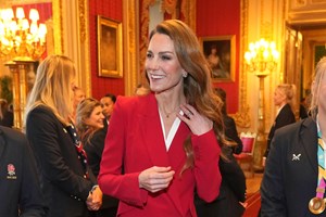 Το μαύρο παλτό της πριγκίπισσας Leonor θα γίνει το νέο σου go-to πανωφόρι για τον χειμώνα - εικόνα 1