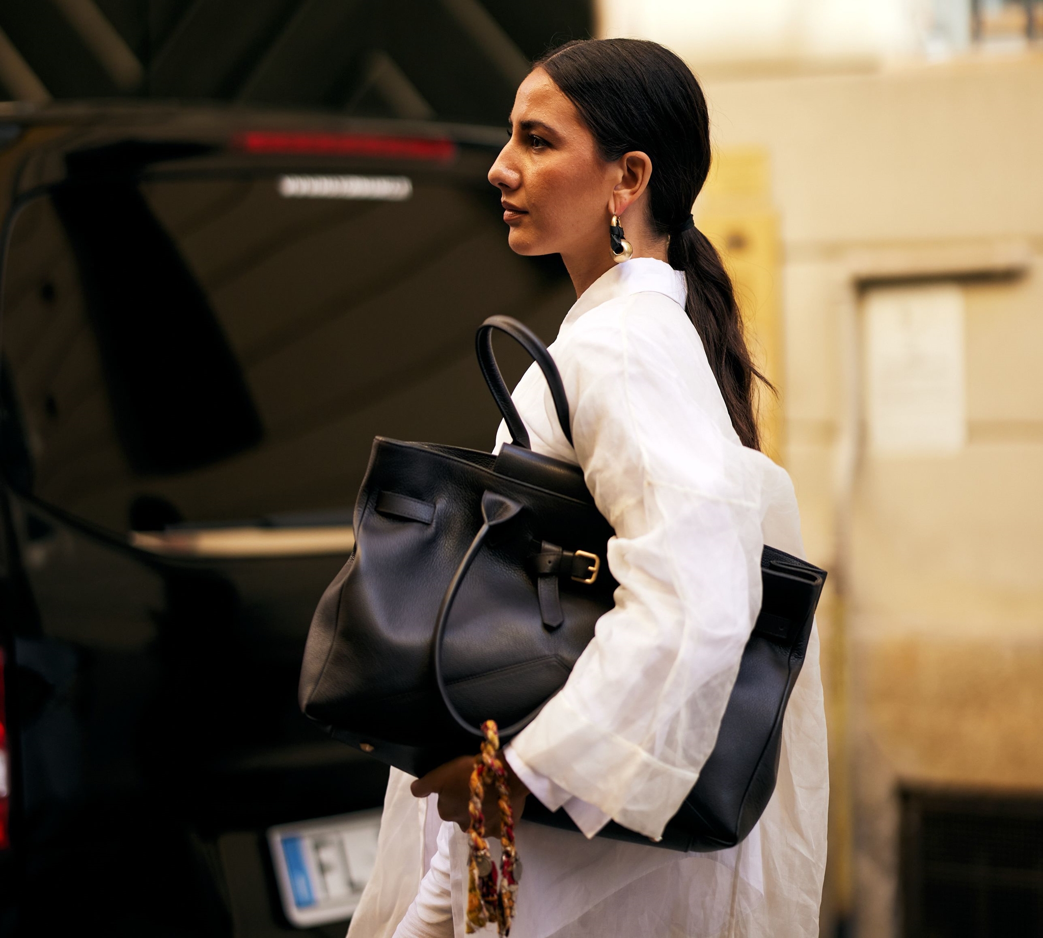 Βρήκαμε το πιο θηλυκό γιλέκο για τα business meetings του Νοεμβρίου - εικόνα 3