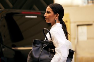 Βρήκαμε το πιο θηλυκό γιλέκο για τα business meetings του Νοεμβρίου - εικόνα 3