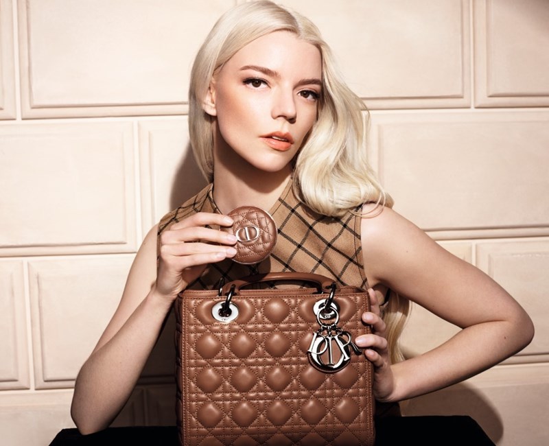 DIOR