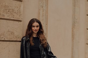 Louis Vuitton SS26: Όταν το "indoor" ντύσιμο γίνεται μέρος του luxury κόσμου - εικόνα 34